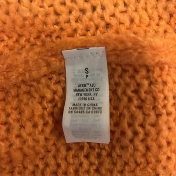 NWT aerie sweater - Picture 3 of 6